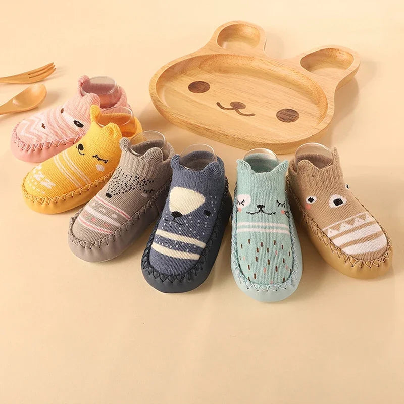 Adorable boy and girl Socks with rubber soles 0-2 Years