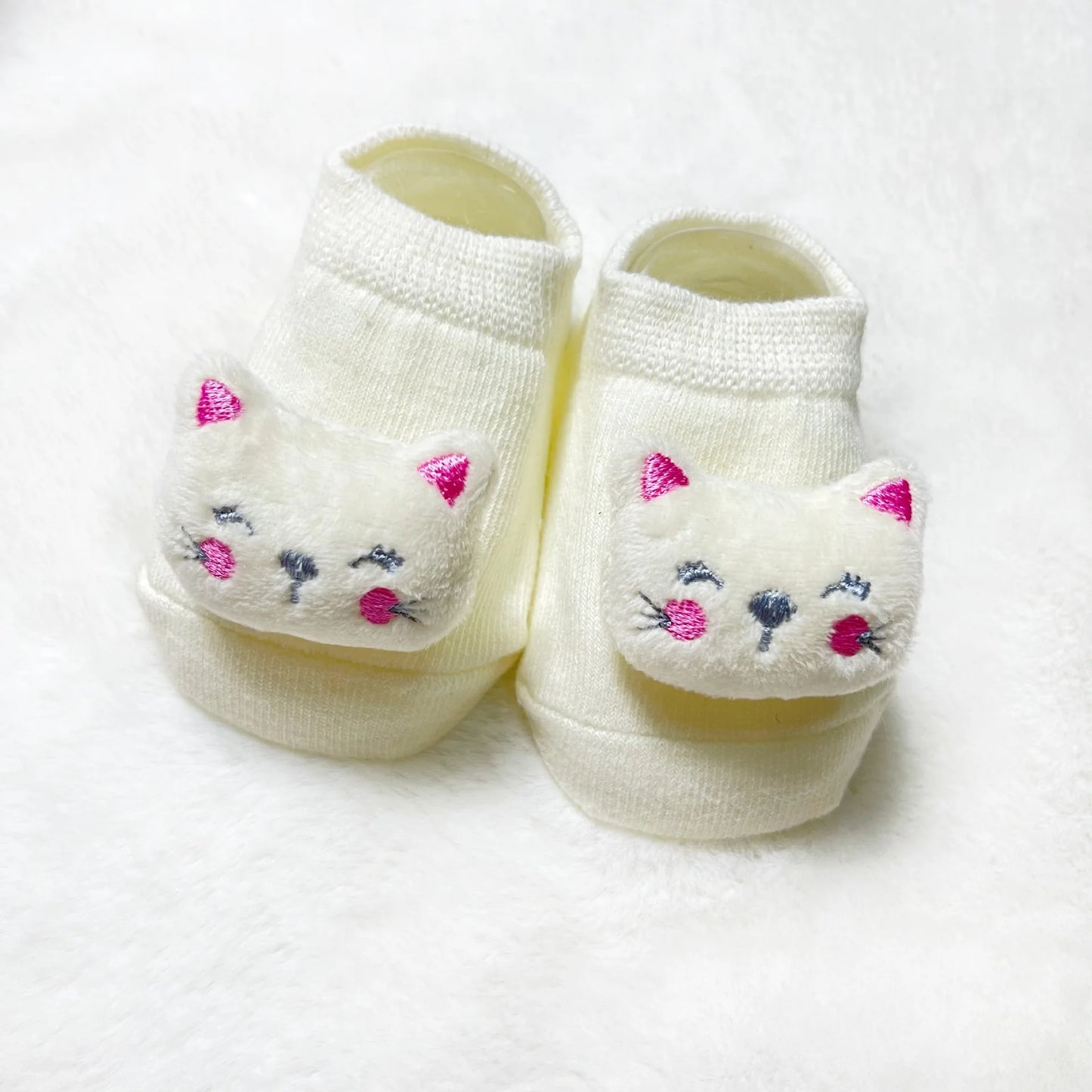 Adorable Cartoon 3d white cat baby white socks. 0-3 Years