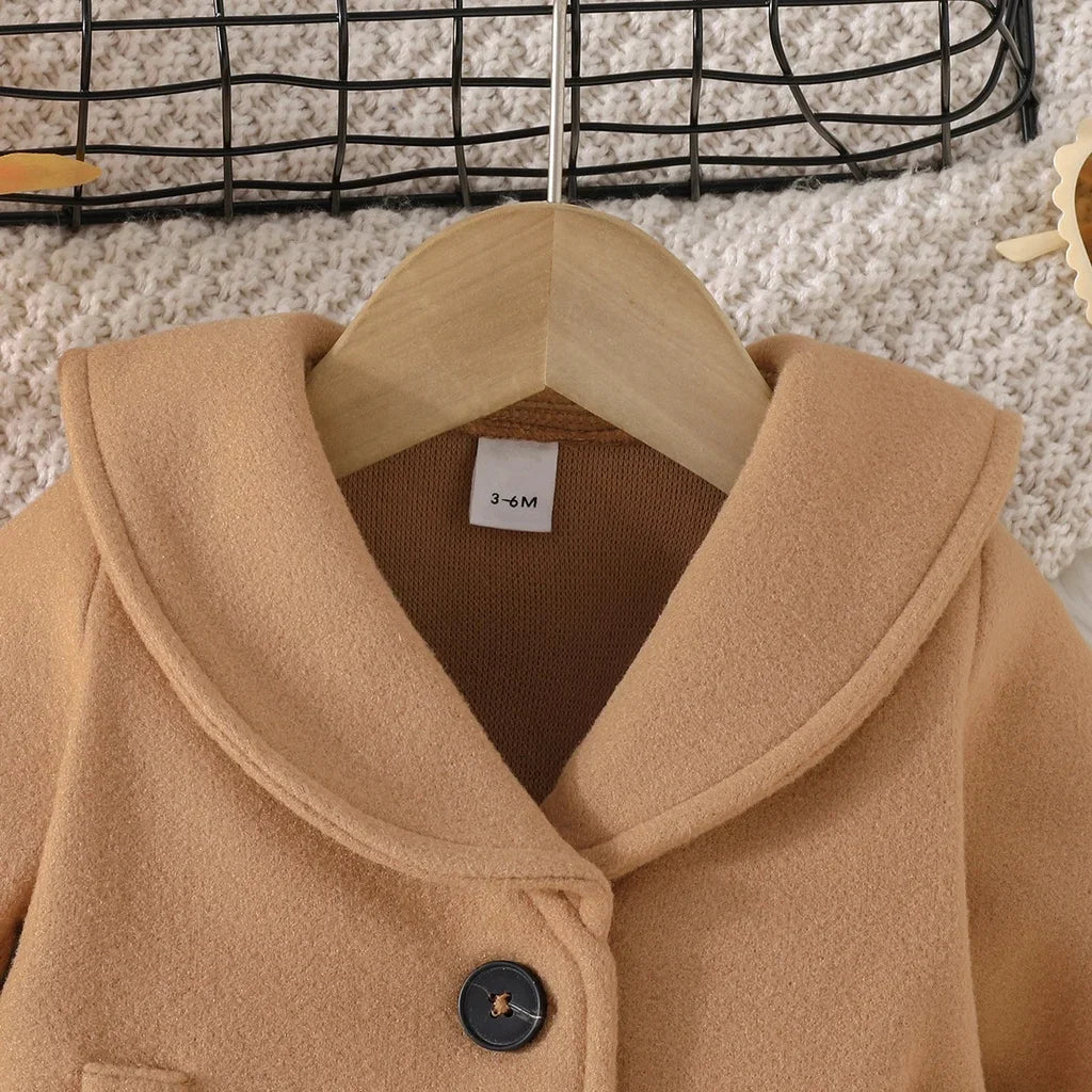 Collar of adorable Khaki Long Sleeve Baby Coat